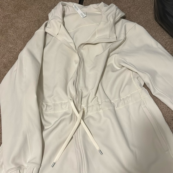 Lululemon jacket size 12 - Picture 1 of 5